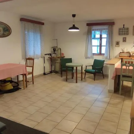 Statek Sudomer U Pisku *